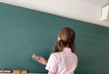 SSIS-144 甜美双马尾“制服学生妹”下课擦黑板,超短百折裙秀美腿,转到正面竟是“三上悠亚”!-沐风文化