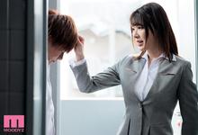 MIAA-370 偷窥巨乳美女老师「辻井ほのか」换衣服被抓包,反而被诱拐榨汁,疯狂吸取小鲜肉精气!-沐风文化