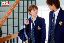 SSNI-966 女扮男装读男校!「架乃ゆら」女儿身被发现「惨遭多人蹂躏」沦为公交车!-沐风文化